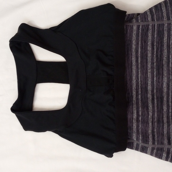 Lululemon Womens Tank Top Sz 8 Scoop Neck Halter Top Workout Athletic Running - Picture 10 of 10